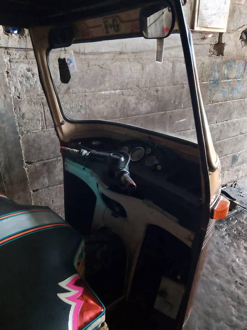 full OK rickshaw 8