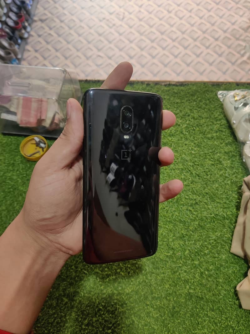 One Plus 6T 2
