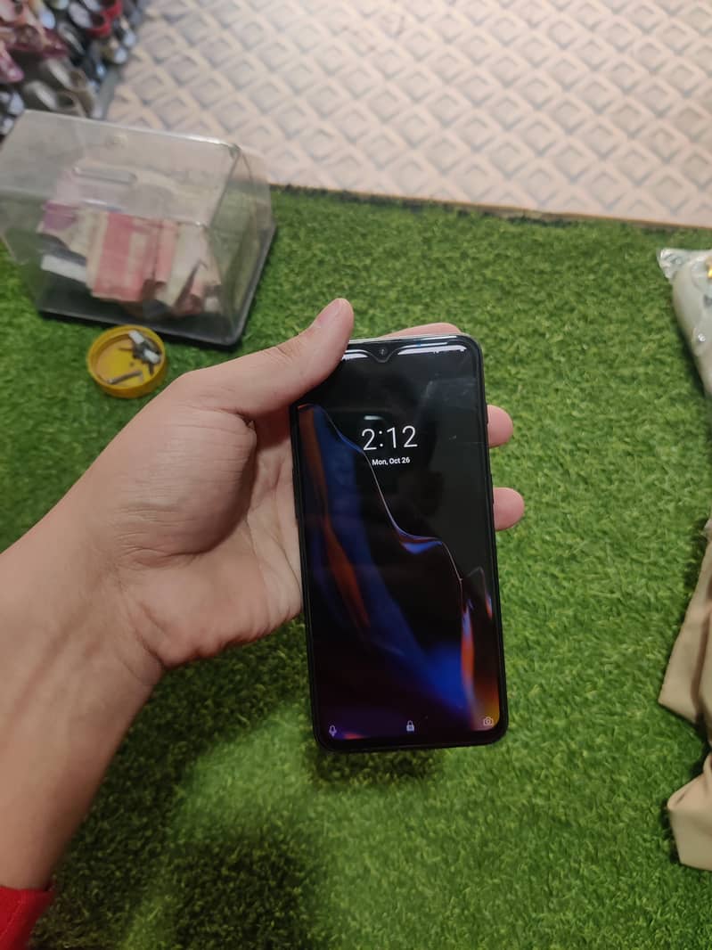 One Plus 6T 3