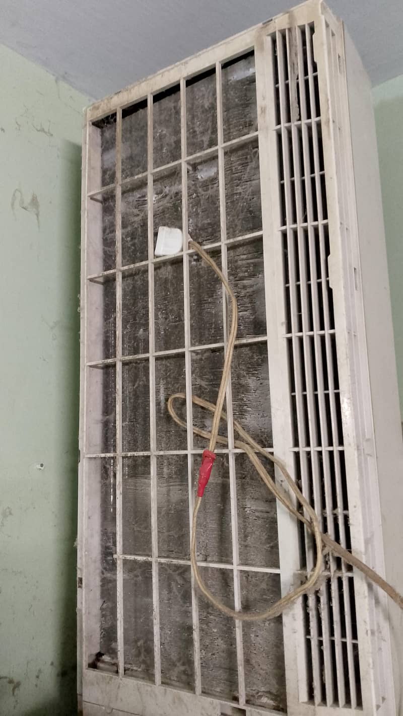 Window Ac 110 MODEL Compressor On condition 1