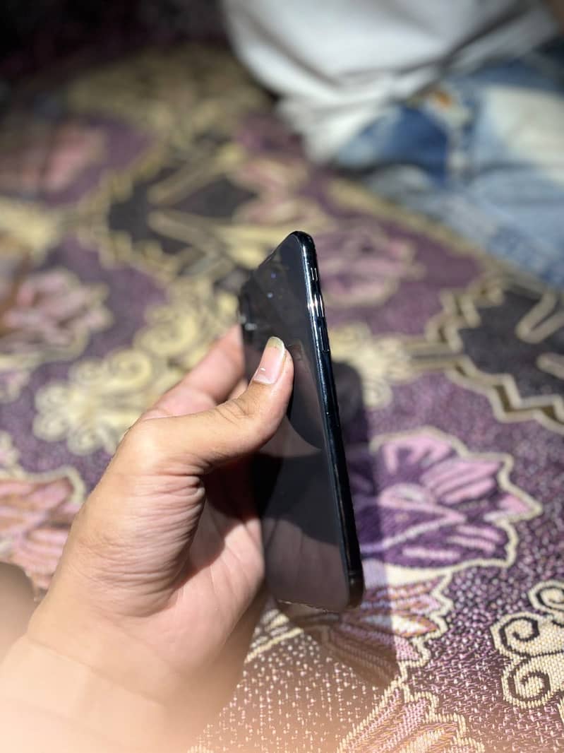 Apple iPhone XS 0