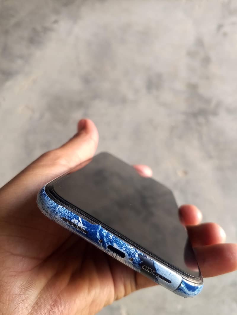 Apple iPhone XR 2