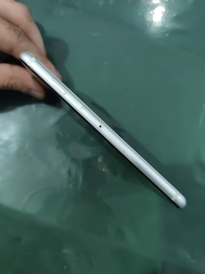 Apple iPhone SE 2
