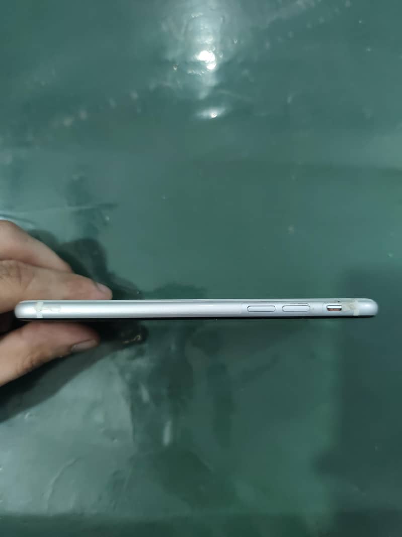 Apple iPhone SE 4