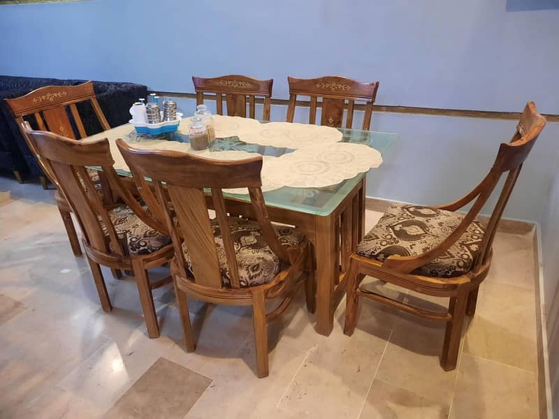 6 seater dining table 0