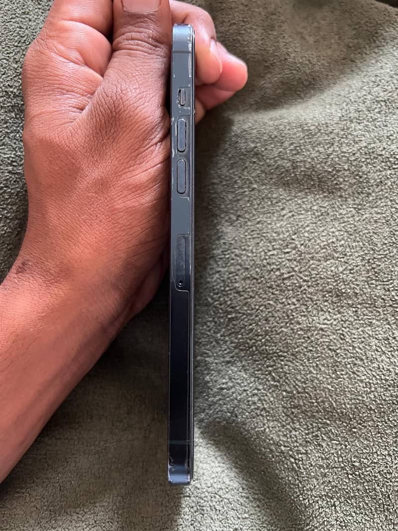 Apple iPhone 12 Pro Max 3