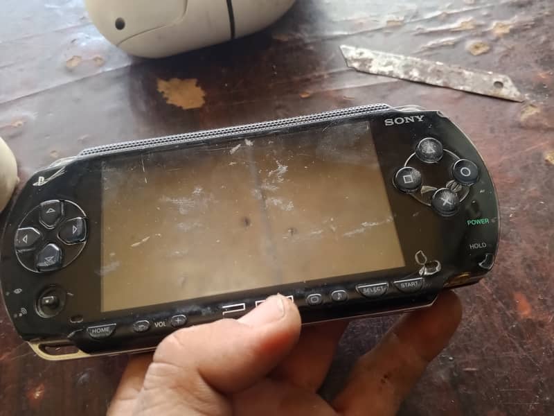 Play station 0