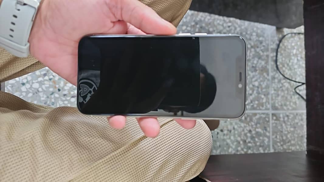 Apple iPhone 11 Pro 1