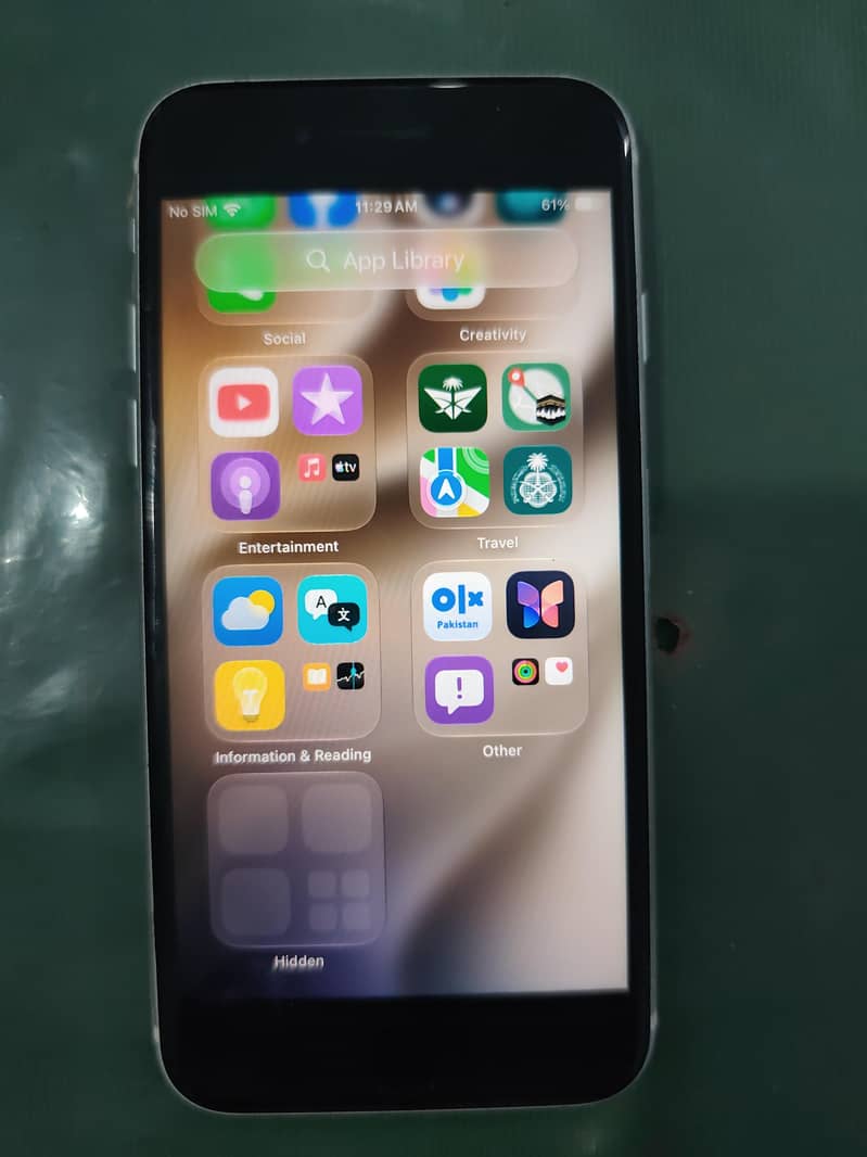 Apple iPhone SE 6