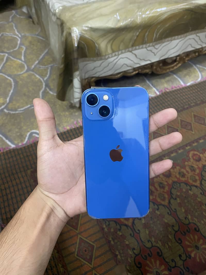 Apple iPhone 13 5
