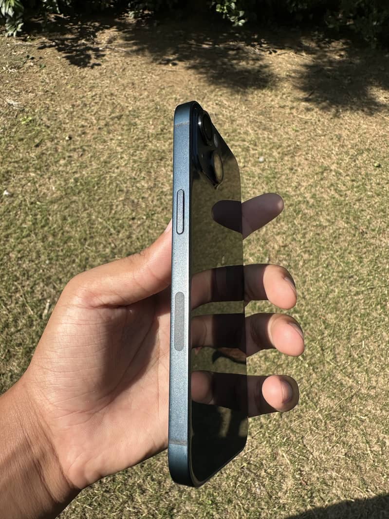 Apple iPhone 13 JV 5