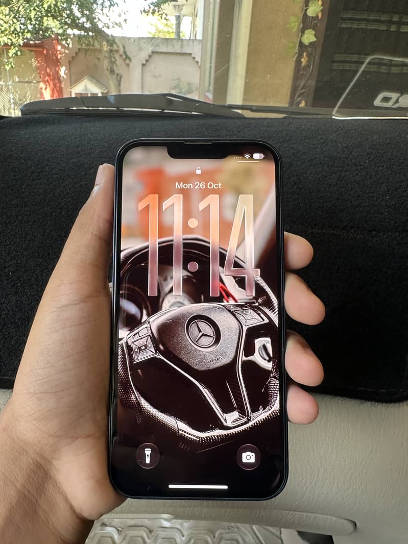 Apple iPhone 13 JV 6