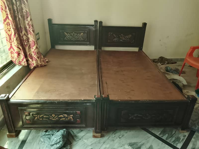 Single beds 0