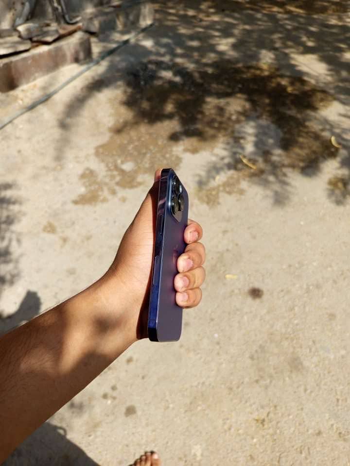 Apple iPhone 14 Pro 1
