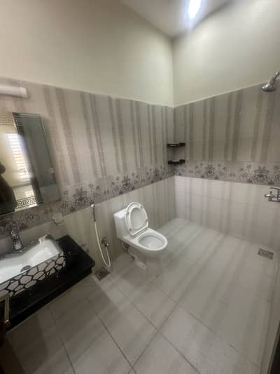 10 Marla Like New Lower Portion Available For Rent In Oversease B Block Bahria Town Lahore