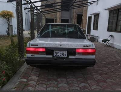 Nissan Sunny 1986