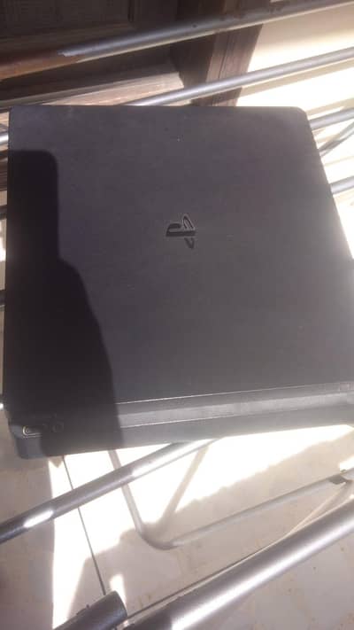1TB PlayStation 4 Slim | Perfect Working Condition