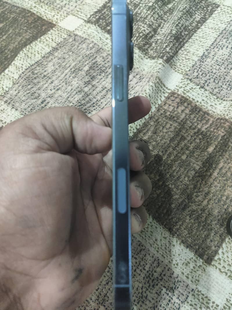 Apple iPhone 13 Pro Max 6