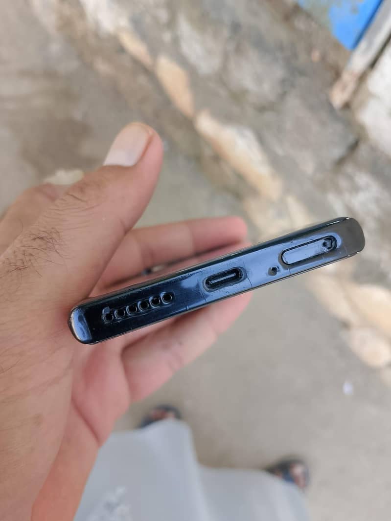 Motorola Edge Plus 1