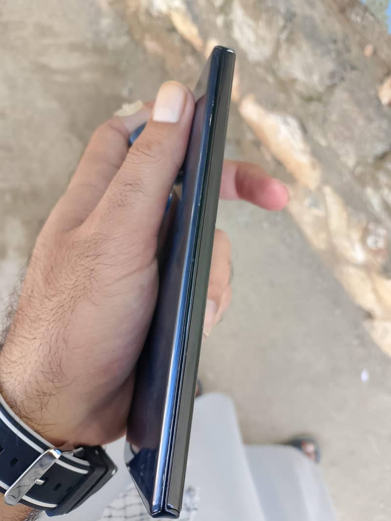 Motorola Edge Plus 2