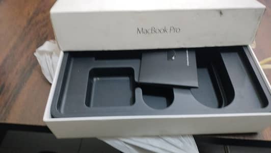 Apple MacBook Pro Retina 13-inch (Early 2015) – Core i5, 8GB RAM
