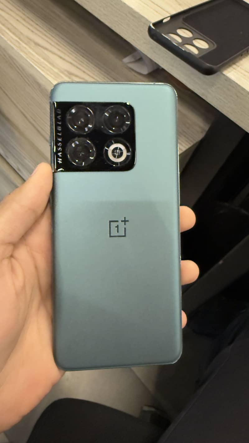 One Plus 10 Pro 0