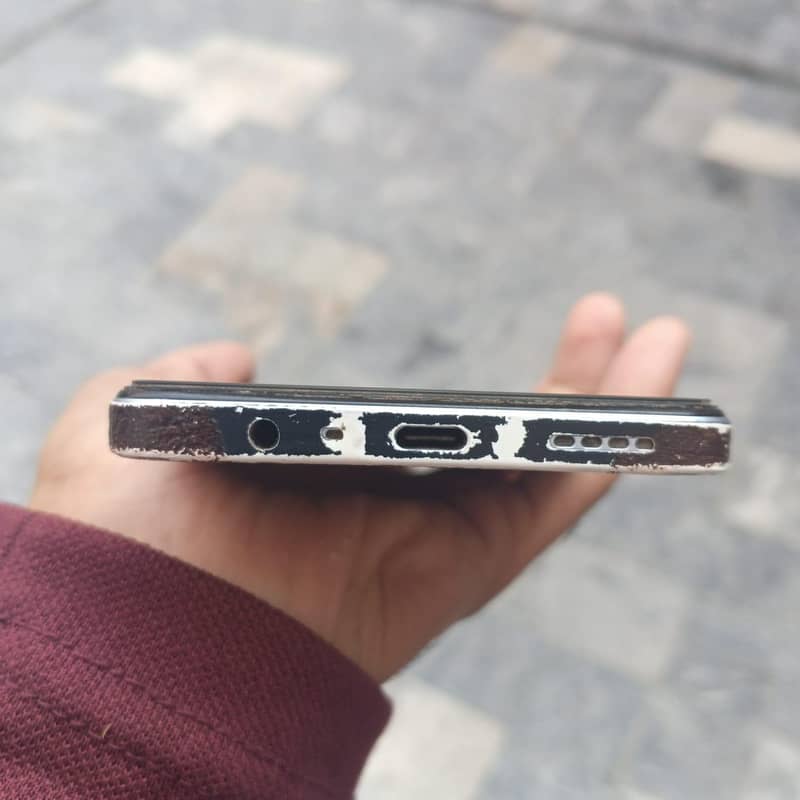 Realme Note 60x 4