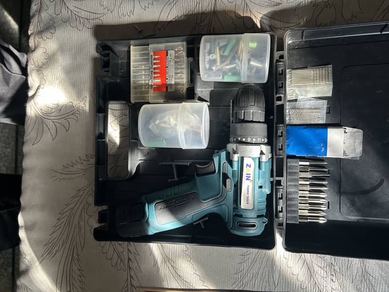 Wireless drill machine unused 3