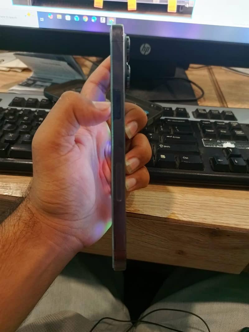 Apple iPhone 14 Pro Max 3