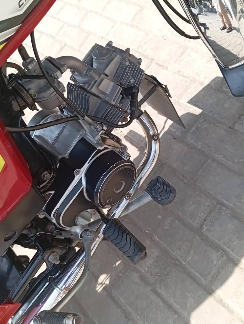Honda CD 70 4