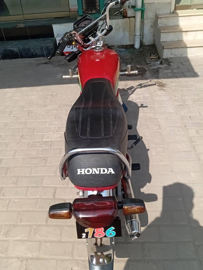 Honda CD 70 6