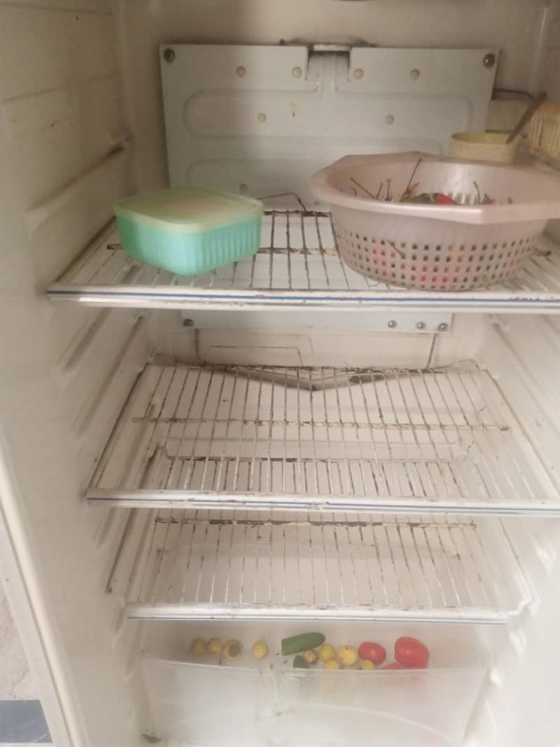 dawlance fridge 1