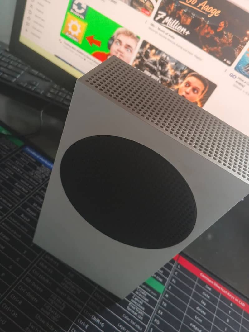 Xbox Series S 3