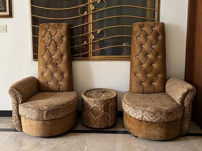 2 coffee chairs