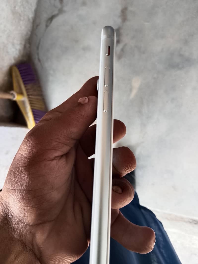 Apple iPhone 8 2