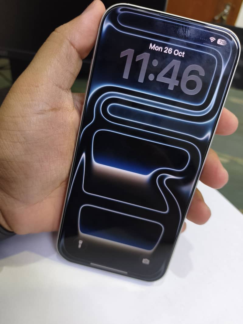 Apple iPhone 17 Pro Max 5