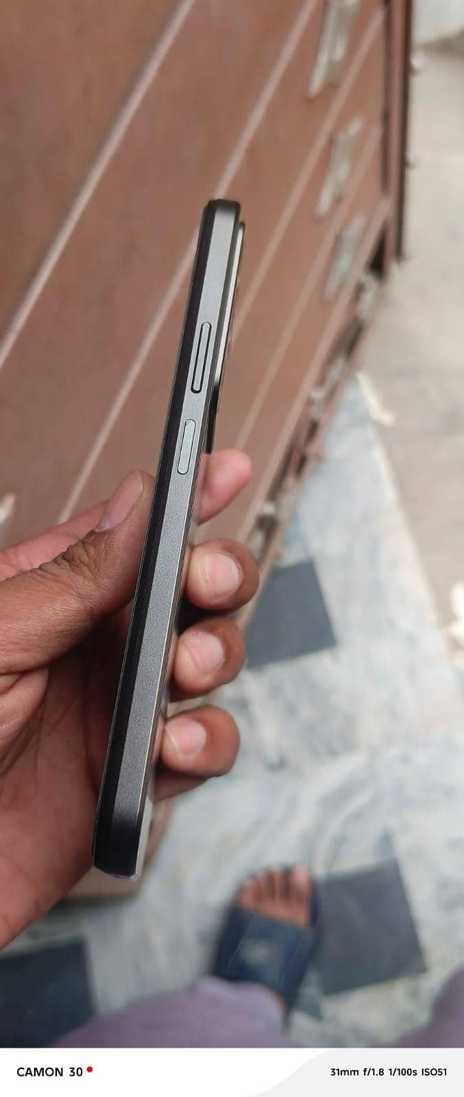 Realme C85 1
