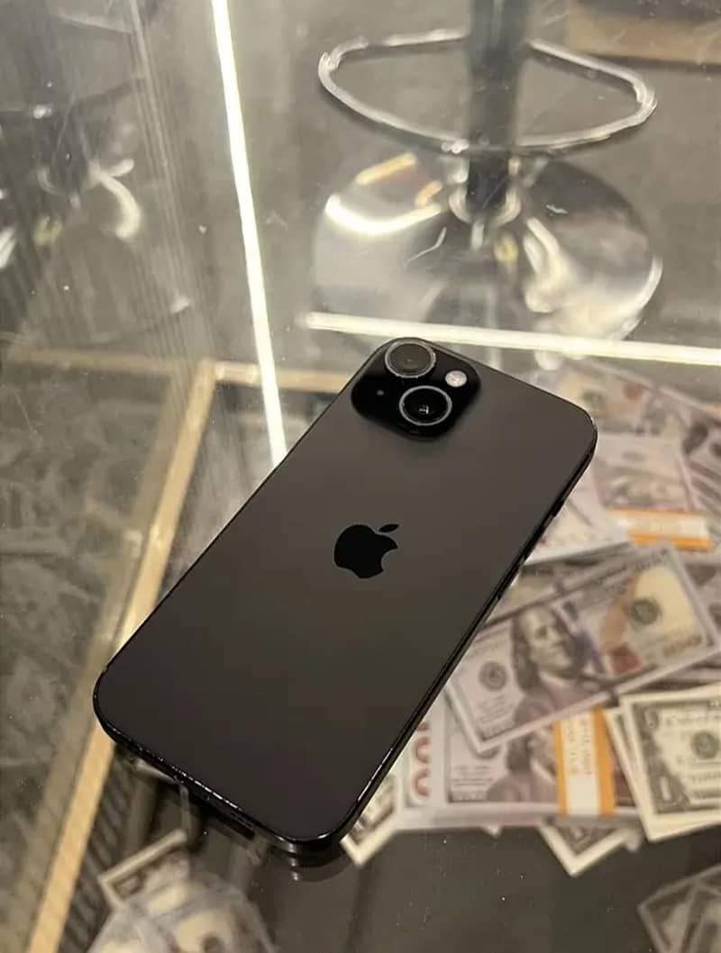 Apple iPhone 15 1