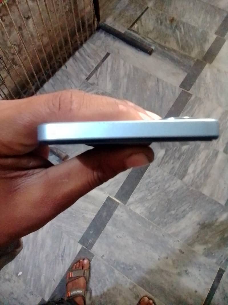 Realme Note 60 5