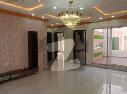 1 Kanal House For Sale In The Perfect Location Of Bahria Town - Sector E