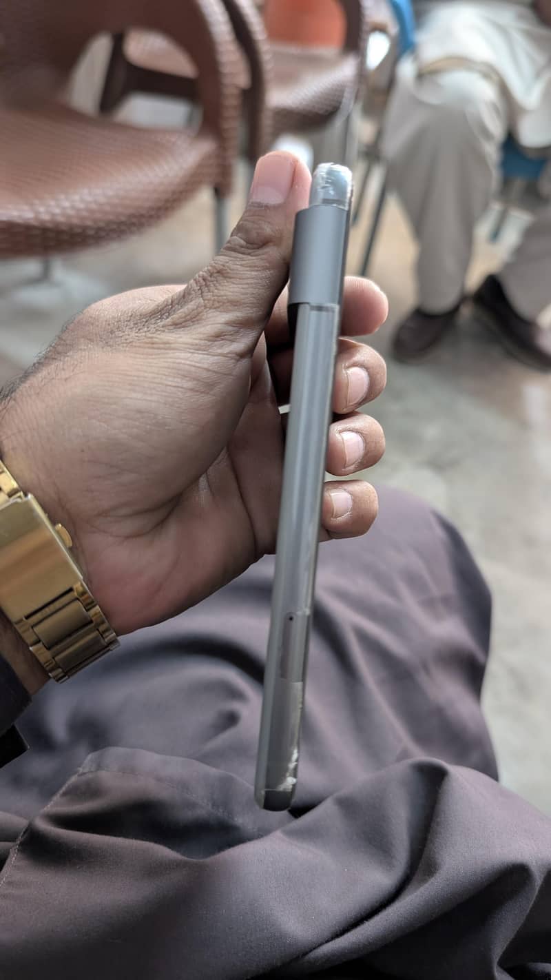 Google Pixel 8 3