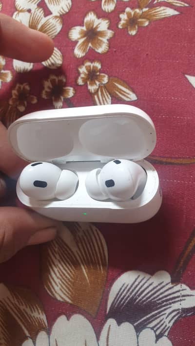 air pod pro 2nd generation 10/9 condition