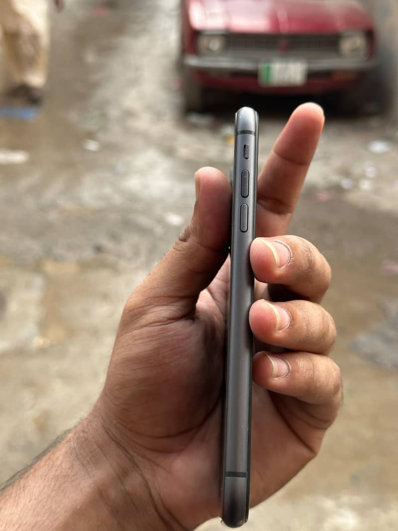 Apple iPhone 11 jv 7