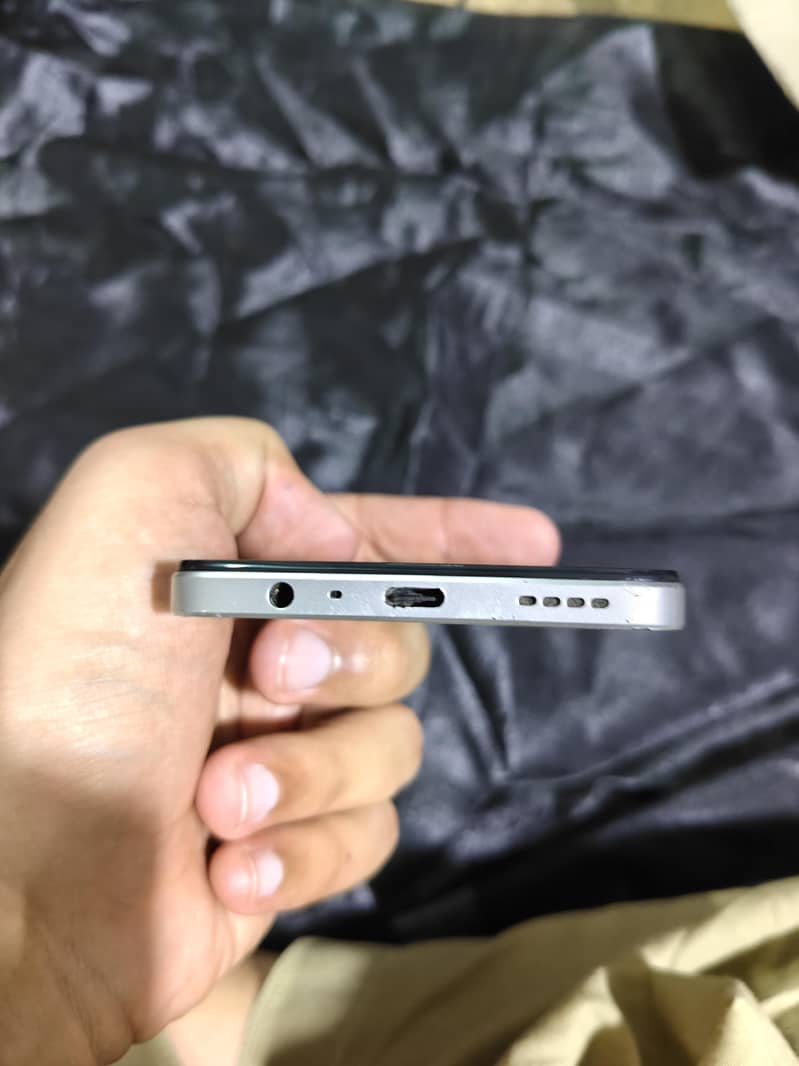 Realme C71 3