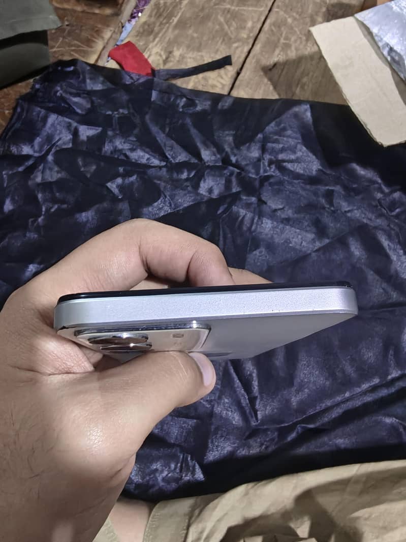 Realme C71 4