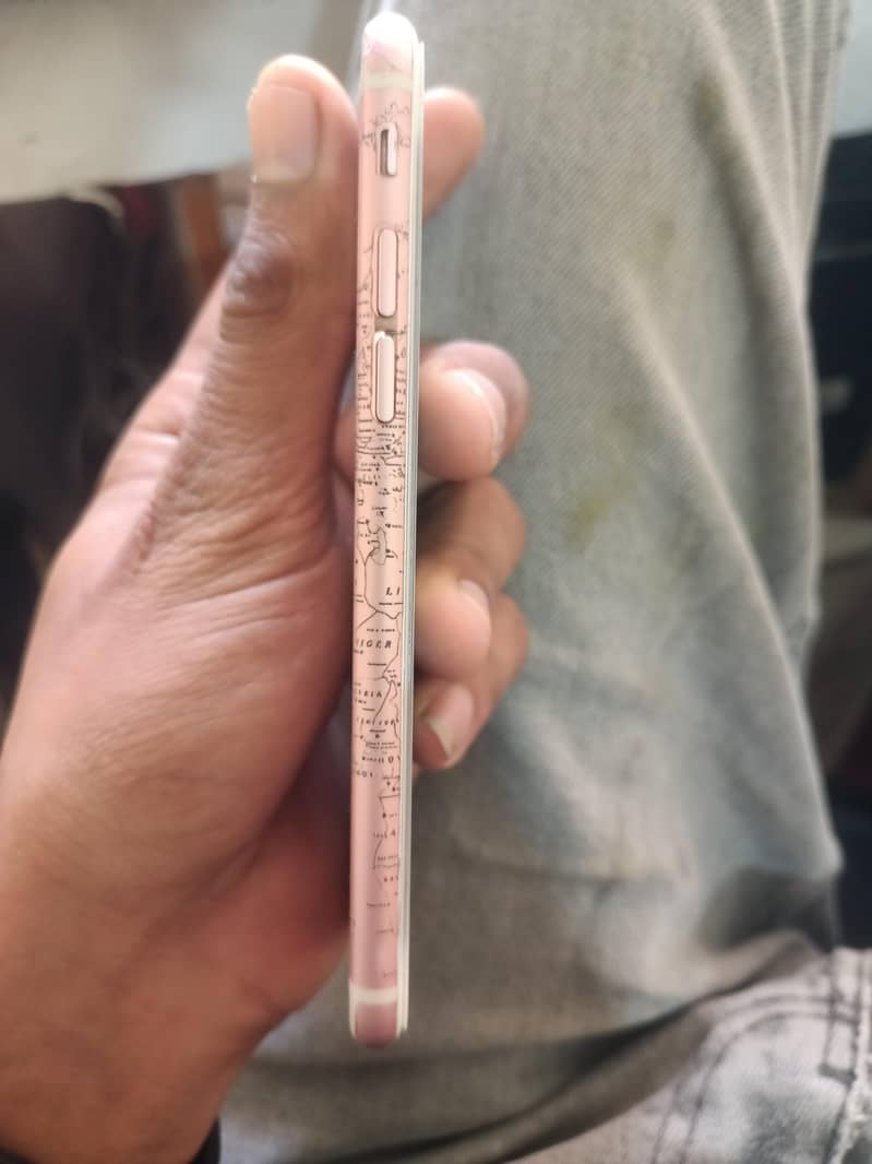 Apple iPhone 6S 1