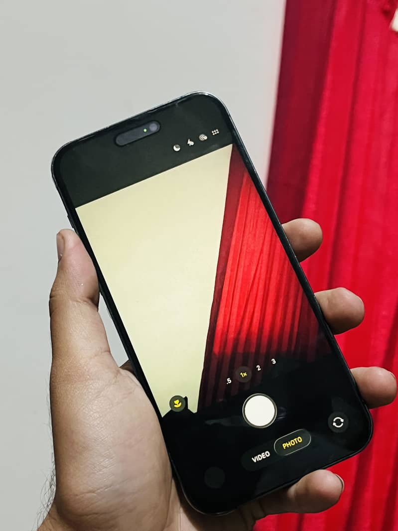 Apple iPhone 14 Pro Max 1