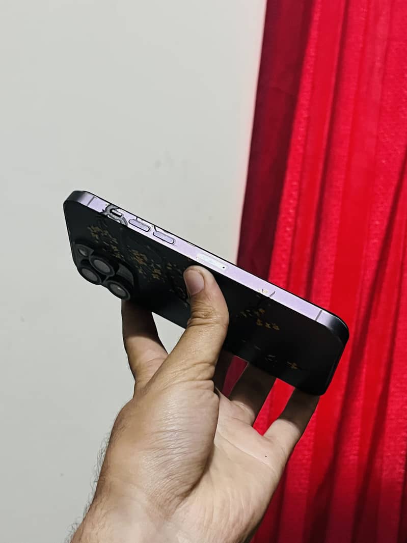 Apple iPhone 14 Pro Max 7
