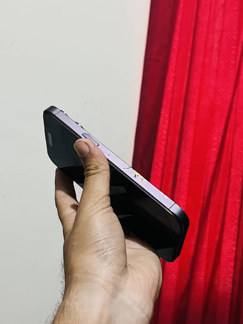 Apple iPhone 14 Pro Max 9
