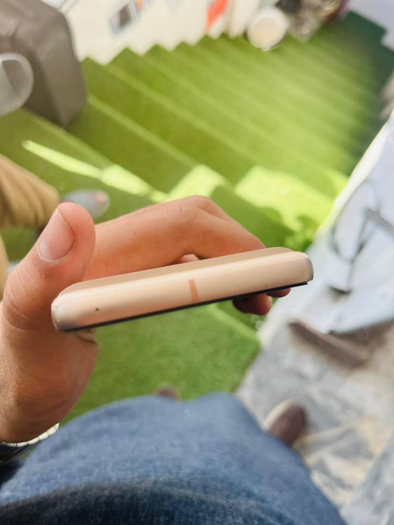 Google Pixel 8 2